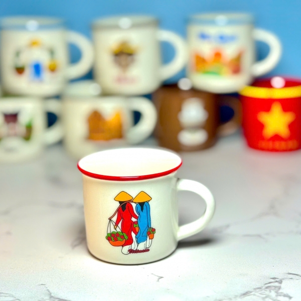 LY SỨ NHỎ 2 CÔ GÁI