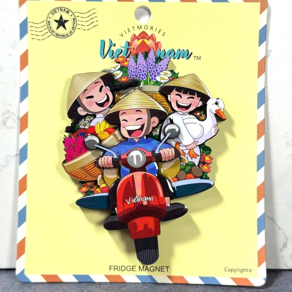 NAM CHÂM-HÍT GỖ 3D (XE MÁY 3 NÓN)